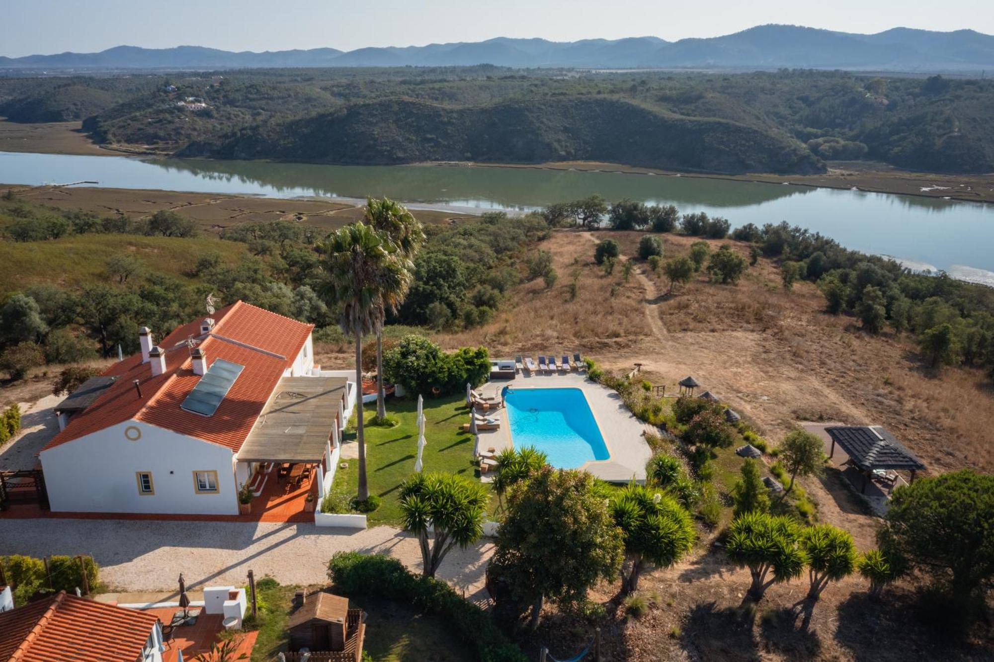 Monte Do Zambujeiro Hotel Vila Nova de Milfontes Luaran gambar